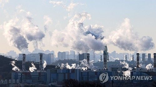 서인천복합화력발전소 굴뚝에서 수증기가 뿜어져 나오고 있다. [연합뉴스 자료사진]