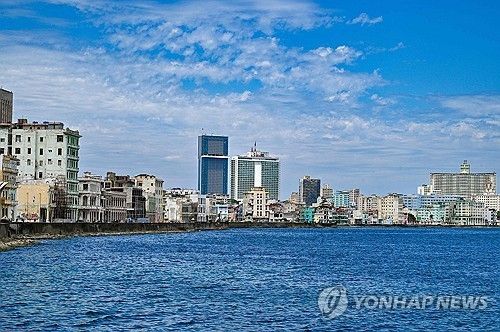 쿠바 해변에 들어선 호텔들. 중앙 왼쪽이 이베로스타, 그 옆이 멜리아호텔