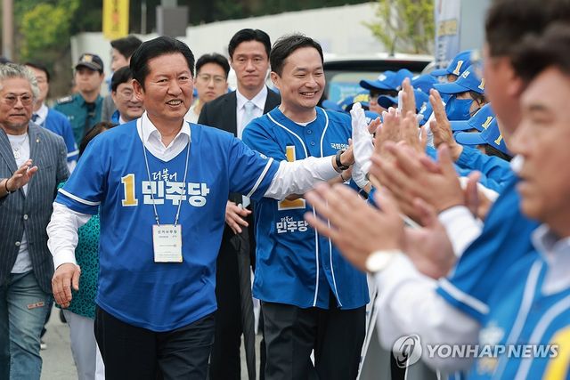 충청남도 공주 찾은 민주당 정청래 총괄상임선대위원장