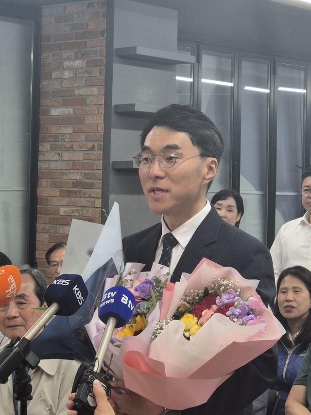 소감 밝히는 김남국 당선인