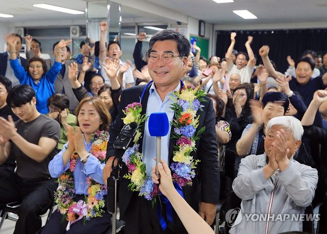박종원 담양군수 후보 '당선 유력'에 환호