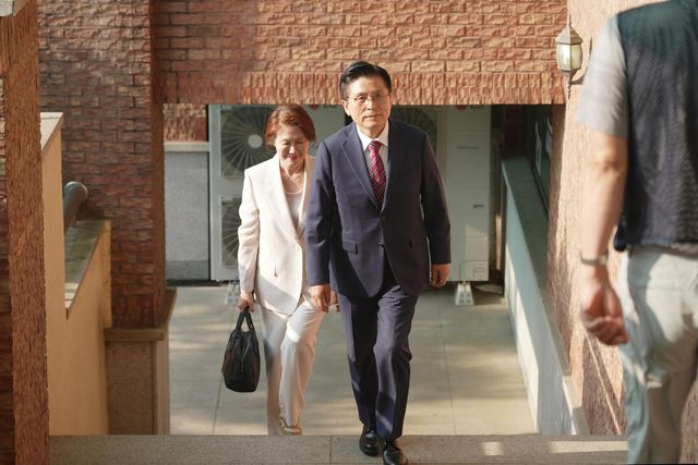 배우자와 투표한 자유와혁신 황교안 후보