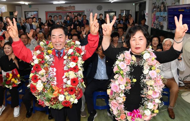 재선에 성공한 성낙인 창녕군수 당선인 