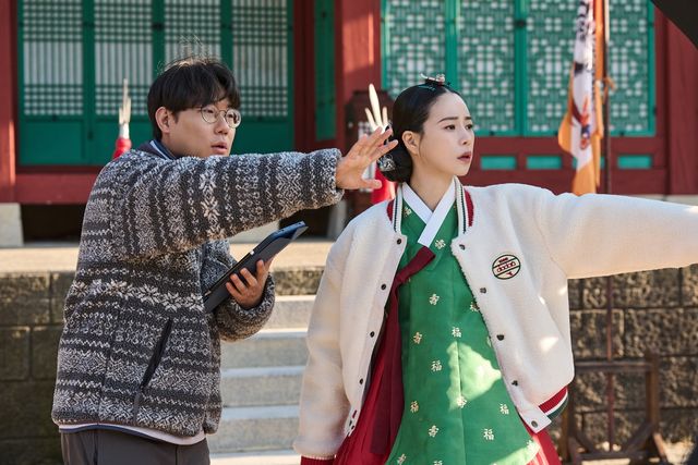 SBS '멋진 신세계' 한태섭 감독과 배우 임지연(왼쪽부터)