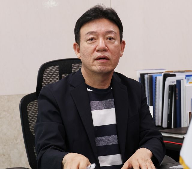 서운석 충북반도체고등학교 교장.