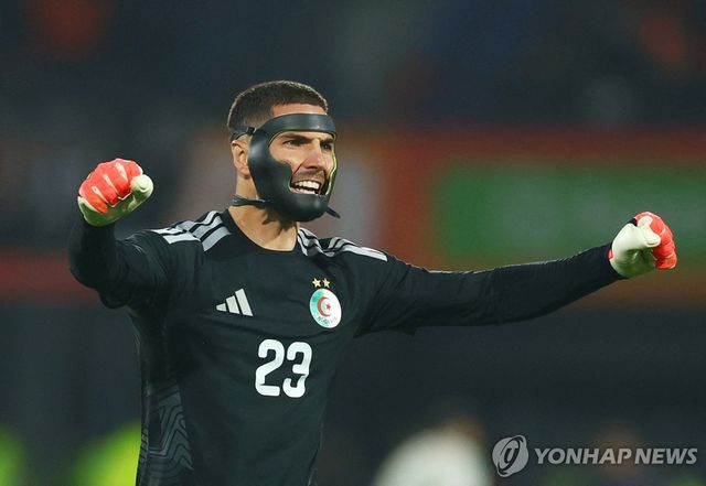알제리 대표팀의 골키퍼 루카 지단