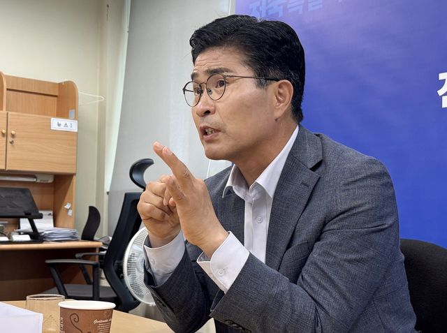 기자간담회하는 이원택 전북특별자치도지사 당선인