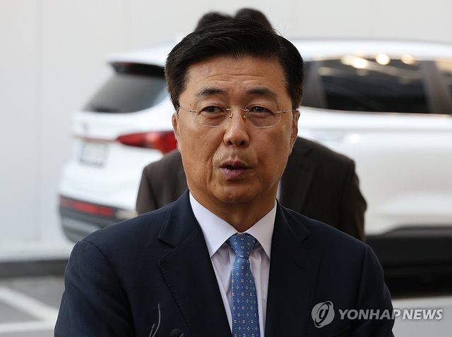 특검 출석하며 질문에 답하는 홍장원 전 국정원 차장