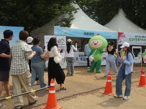 지난해 열린 '2025 코리아 메모리얼 페스타' 홍보 부스