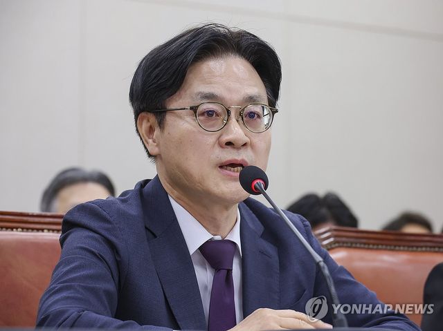 김정관 산업통상부 장관