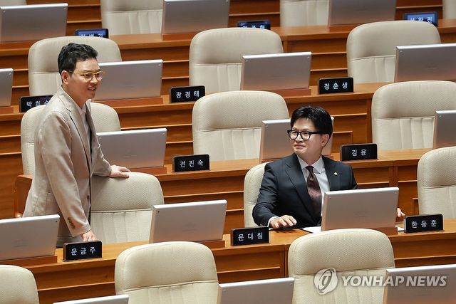국회 입성한 무소속 한동훈 의원