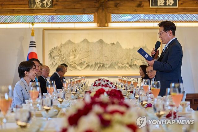 만찬사 하는 이재명 대통령