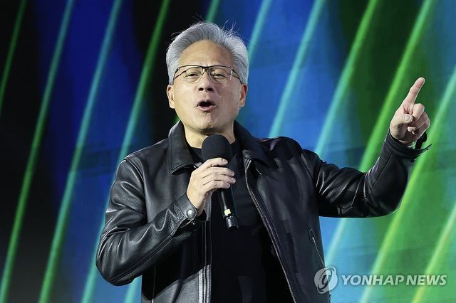 '지포스' 출시 25주년 행사에서 젠슨 황