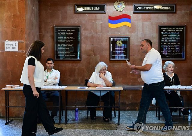 아르메니아 예레반의 투표소
