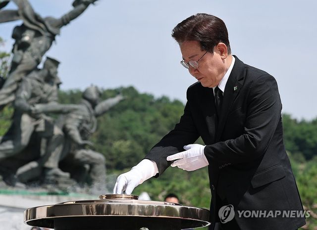 분향하는 이재명 대통령
