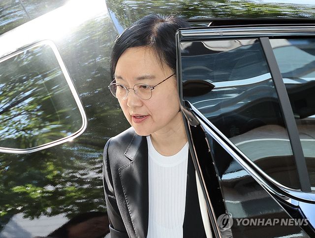출근하는 한성숙 국무총리 후보자