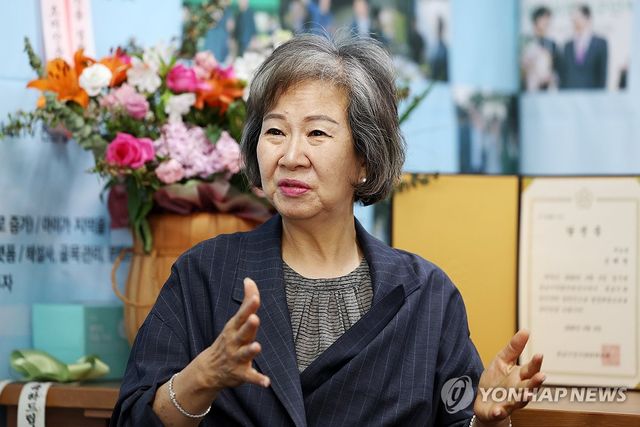 인터뷰하는 손혜원 의원