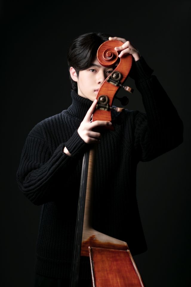 더블베이시스트 유시헌