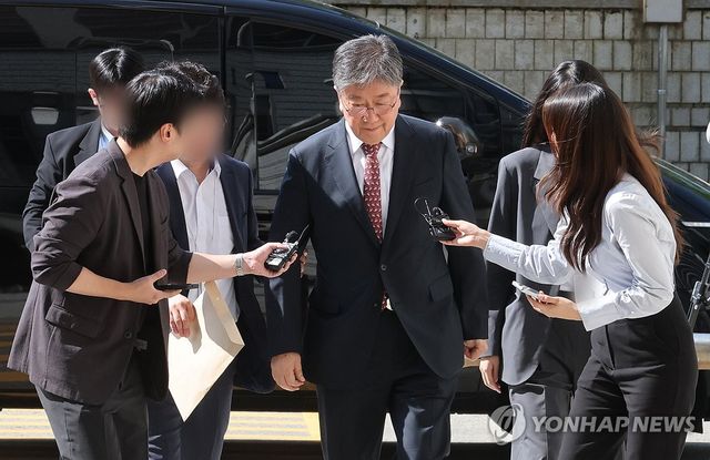 영장실질심사 출석하는 김대기 전 대통령 비서실장