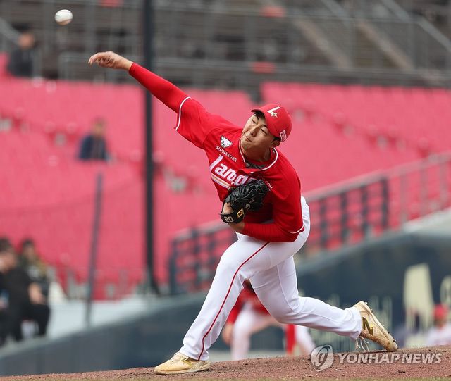 투구하는 김민준