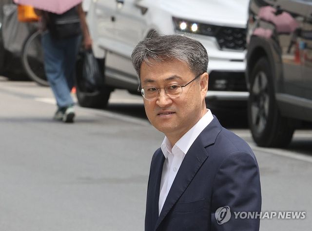 종합특검 출석한 김도형 전 강원경찰청장