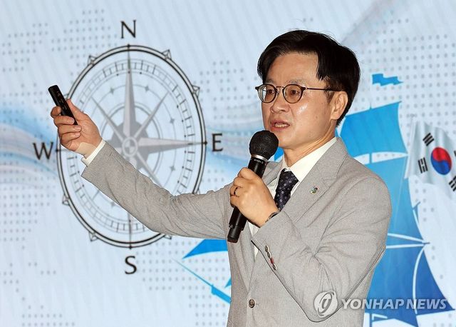 김정관 산업통상부 장관