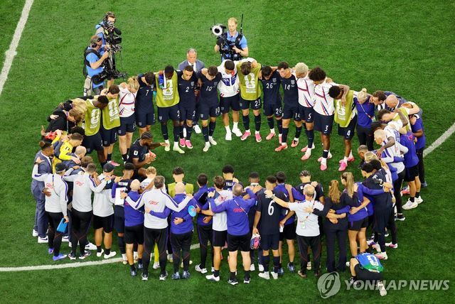 지난 6월 25일 월드컵 조별리그 D조 미국과 튀르키예의 경기가 끝난 후 모여 있는 미국 축구 대표팀 선수들