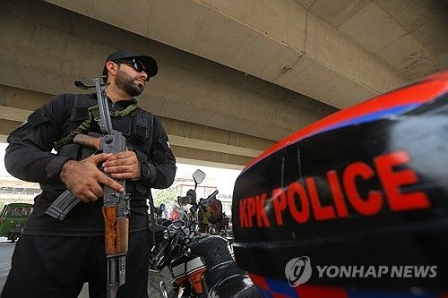 경계 강화한 파키스탄 경찰
