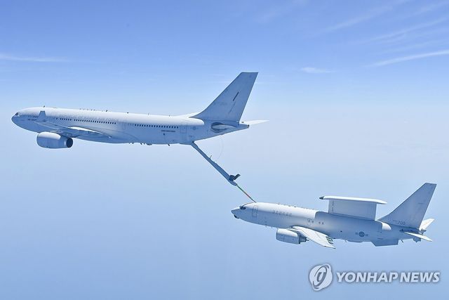 공군, E-737 항공통제기 공중급유 훈련