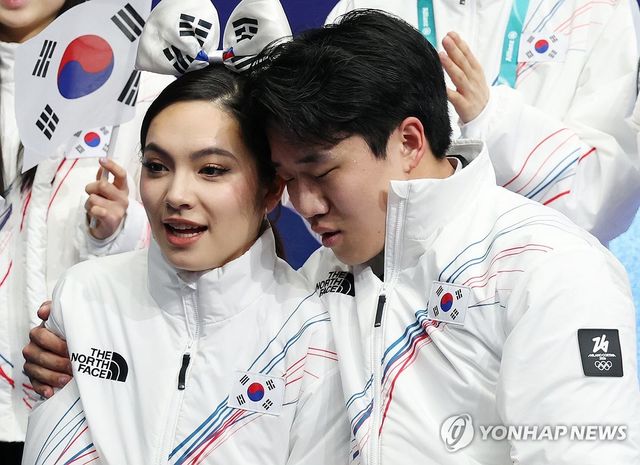 점수 발표 기다리는 임해나-권예