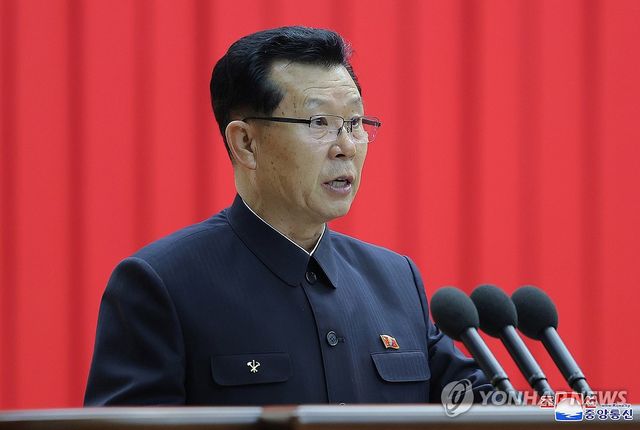  지난해 1월 북한 비서국 확대회의 주재하는 김재룡