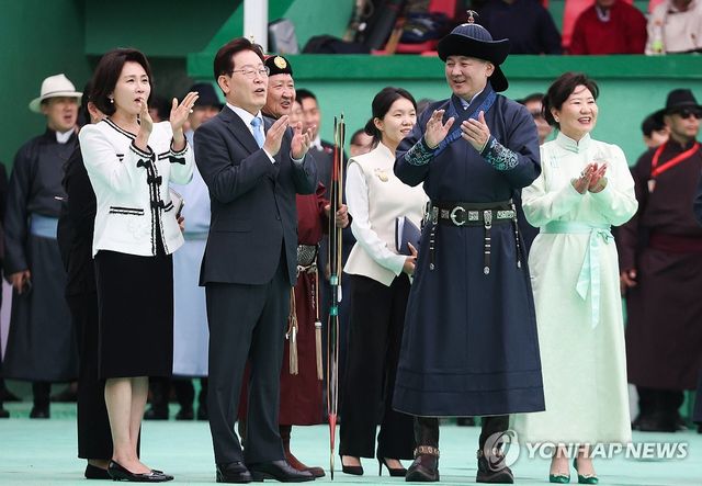 몽골 나담축제장 찾은 이재명 대통령