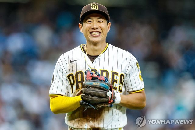 활짝 웃는 송성문 