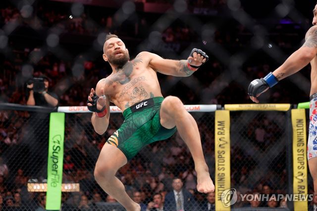 5년 만의 UFC 복귀전을 부상으로 망친 코너 맥그리거