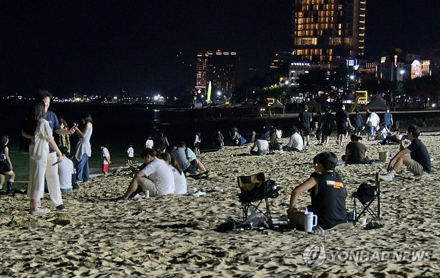 열대야 피해 경포해변으로