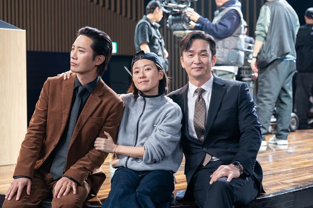 배우 진구, 김종태와 고혜진 PD(가운데)