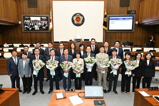 제9대 울산광역시의원들