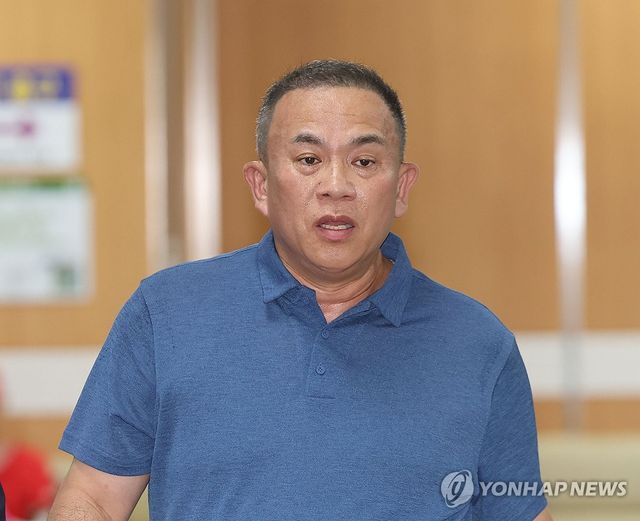 법정 향하는 명태균