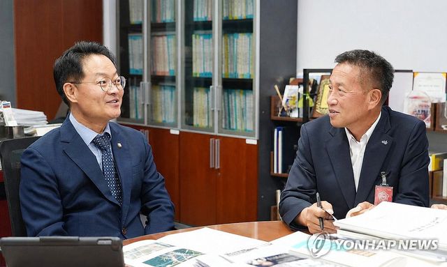 김왕규 양구군수, 허영 의원 찾아 지역 현안 해결 건의