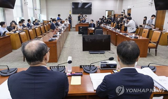 형사소송법 개정안 논의 위한 국회 법사위 제1소위 진행