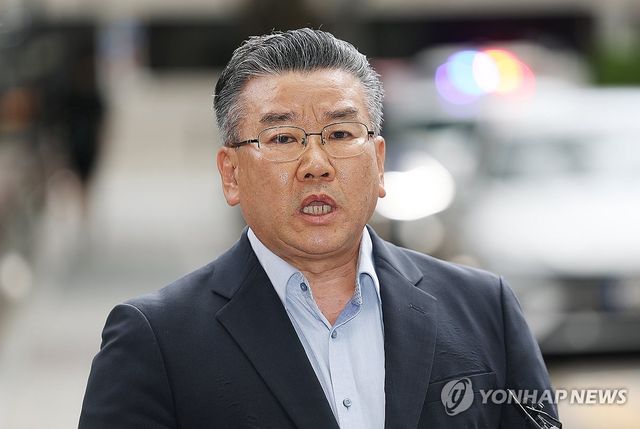 특검 출석하며 입장 밝히는 유병호 감사위원