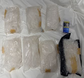 지난 4월 안산에서 검거된 외국인 마약사범들이 처분하려던 필로폰