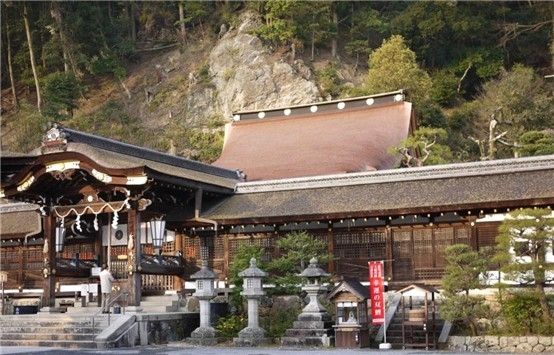 마쓰노오타이샤 본전 