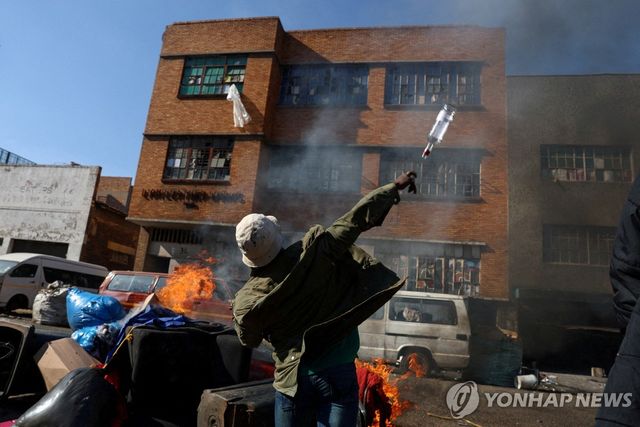 지난달 30일 남아프리카공화국 요하네스버그에서 벌어진 반이민 시위 [로이터=연합뉴스 자료사진. 재판매 및 DB 금지]