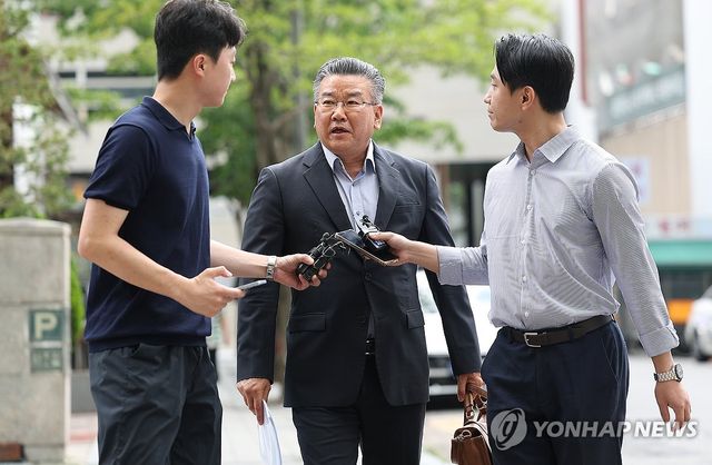 특검 향하는 유병호 감사위원