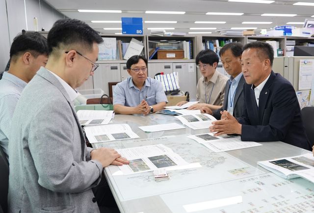 정부청사 찾은 김왕규 양구군수
