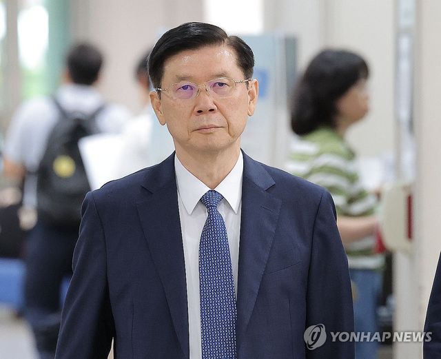 1심 선고 공판 출석하는 박종준 전 경호처장
