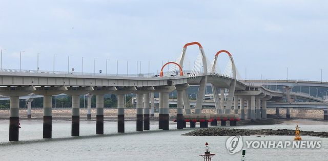 서해남북평화도로 시작점, '신도평화대교' 개통
