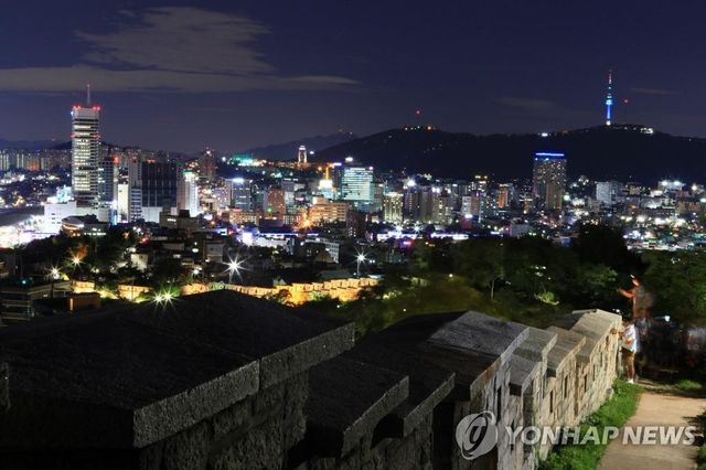 한양도성 낙산 구간의 야경
