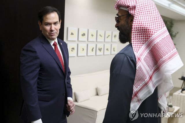 마코 루비오 미 국무장관(좌)와 셰이크 타눈 빈 자예드 알나하얀 UAE 국가안보보좌관